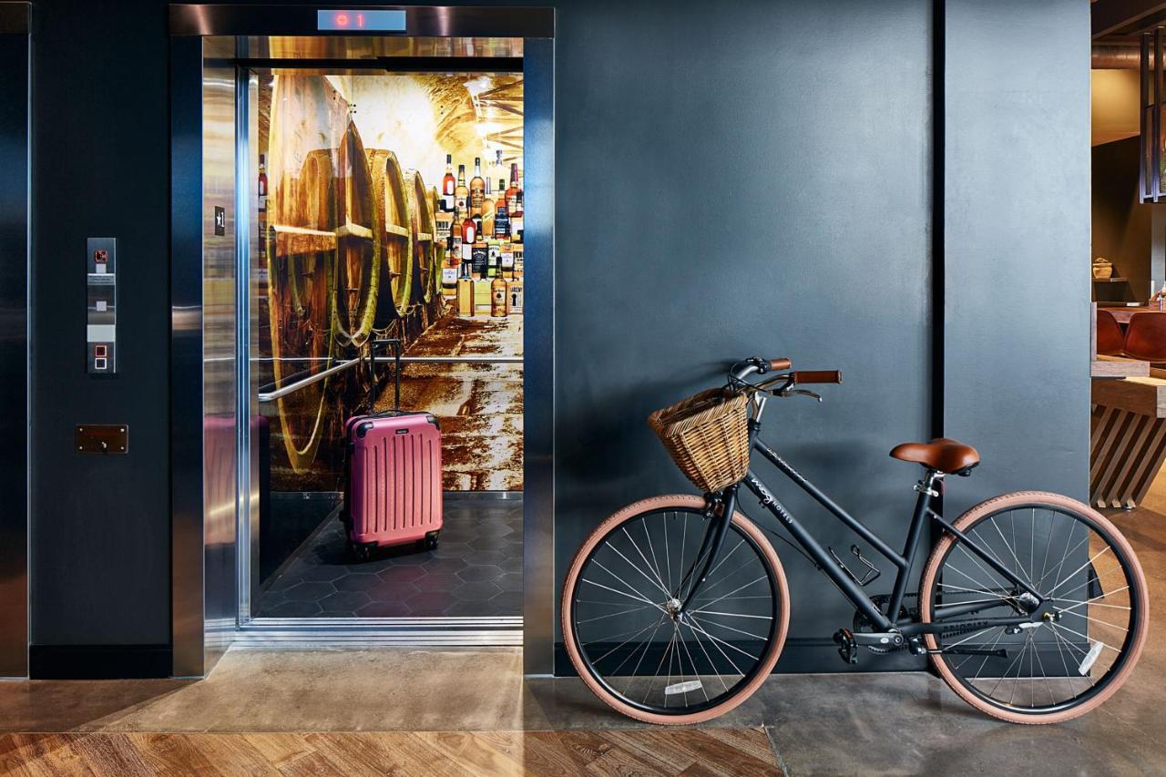 Moxy Cherry Creek DEN