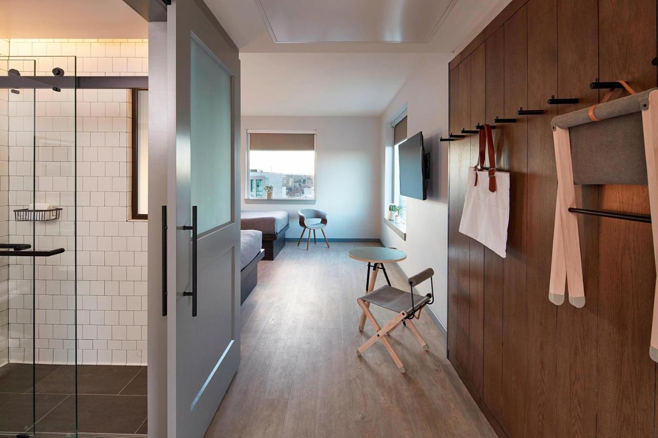 Moxy Cherry Creek Hotel DEN