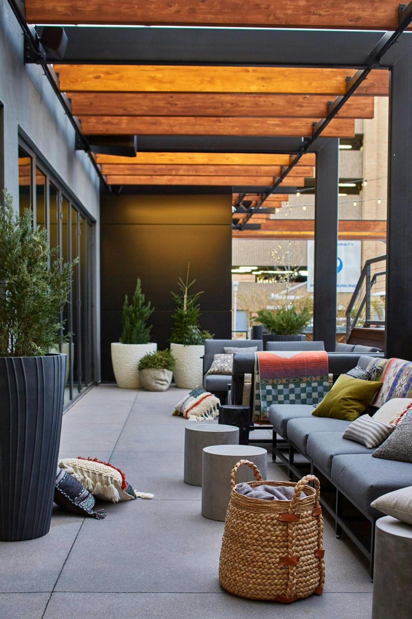 Moxy Cherry Creek Hotel DEN