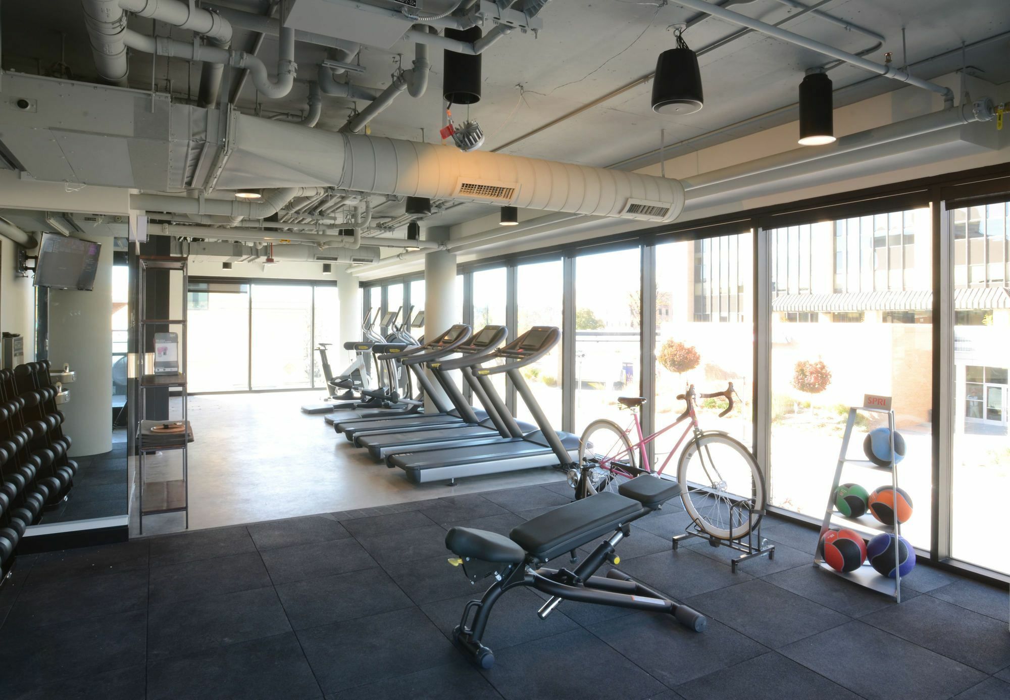 Hotel Moxy Cherry Creek DEN